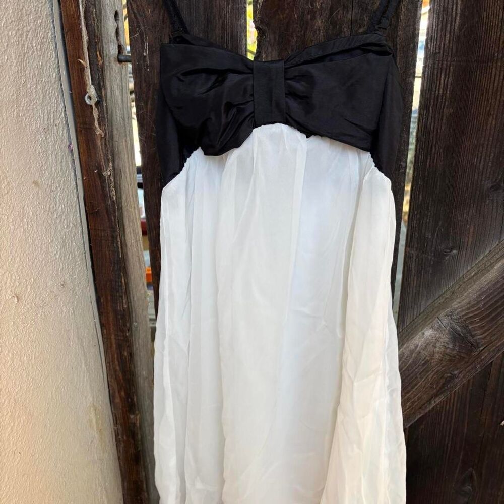 Xhilaration Women's White and Black Dress